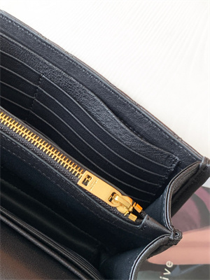 Y.S.L BECKY CHAIN WALLET IN Black QUILTED LAMBSKIN Gold Tone Metal