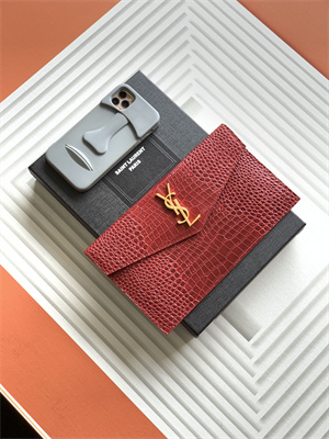 Y.S.L UPTOWN POUCH IN CROCODILE EMBOSSED LEATHER Red Color Gold Tone Metal