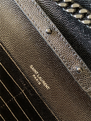 Y.S.L CLASSIC CASSANDRA CHAIN WALLET IN GRAIN DEPOUDRE LEATHER Black Color Black Tone Metal