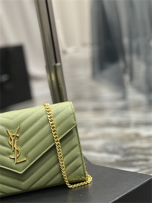 Y.S.L CLASSIC CASSANDRA CHAIN WALLET IN GRAIN DEPOUDRE LEATHER Lt Green Color Gold Tone Metal
