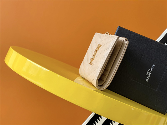 Y.S.L CASSANDRA MATELASS?? BI-FOLD WALLET IN GRAIN DE POUDRE EMBOSSED LEATHER Beige Color Gold Tone Metal