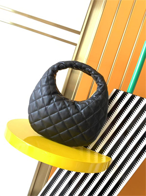 Y*L icarino in quilted nappa lambskin black