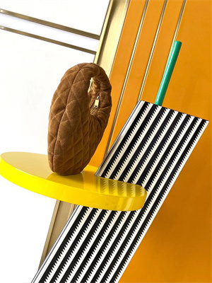 Y*L icarino in quilted suede cognac