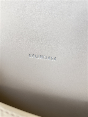 Women’s Hourglass XS Handbag Crocodile Embossed In Lt Beige-Silver