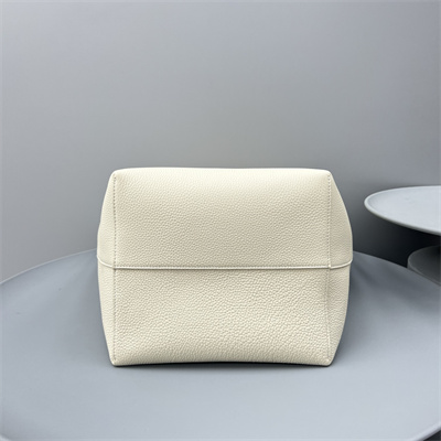 T*e R0w park n/s large tote bag grained calfskin white color