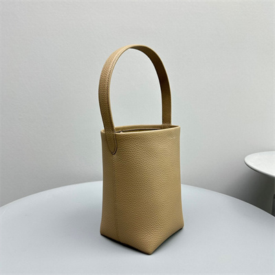 T*e R0w park n/s small tote bag grained calfskin lt beige color