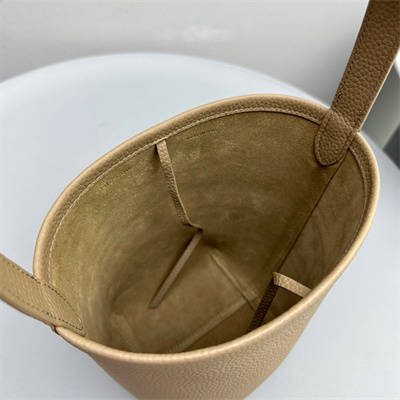 T*e R0w park n/s small tote bag grained calfskin lt beige color