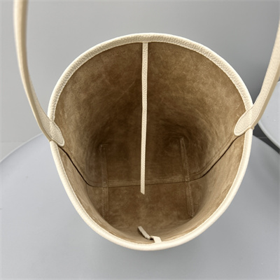 T*e R0w park n/s medium tote bag grained calfskin white color