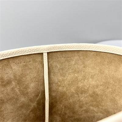 T*e R0w park n/s medium tote bag grained calfskin white color