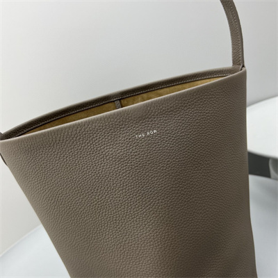 T*e R0w park n/s medium tote bag grained calfskin taupe color