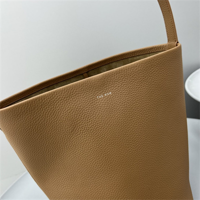 T*e R0w park n/s medium tote bag grained calfskin brown color