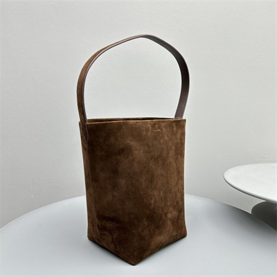 T*e R0w park n/s medium tote bag dk brown suede