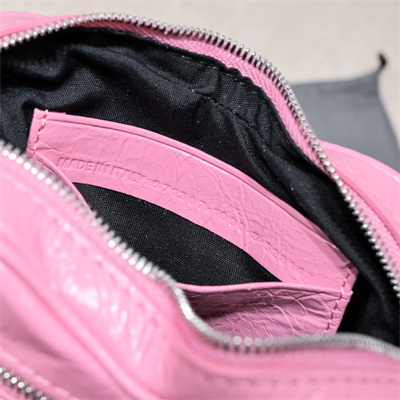 Women’s Le Cagole Heart Mini Bag In Arena Lambskin Pink Color