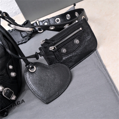 Women’s Le Cagole XS Bucket Bag In Arena Lambskin Black Color