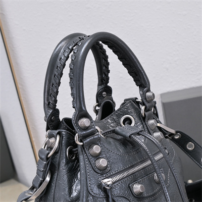 Women’s Le Cagole Small Bucket Bag In Arena Lambskin Dk Grey Color