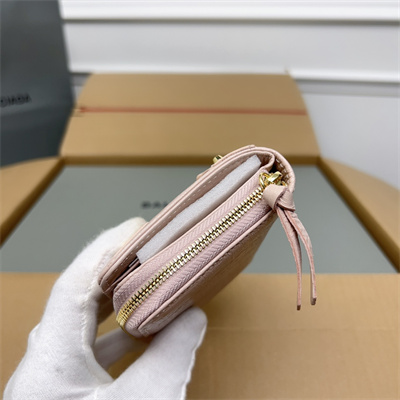 Le Cagole Compact Zippy Wallet In Arena Lambskin Lt Pink Color