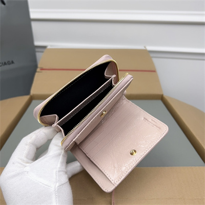 Le Cagole Compact Zippy Wallet In Arena Lambskin Lt Pink Color