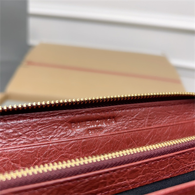 Le Cagole Continental Zippy Wallet In Arena Lambskin Burgundy Color
