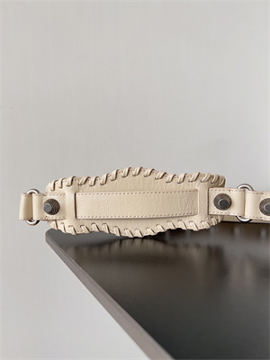 Women’s NEO Cagole XS Handbag In Arena Lambskin Lt Beige Color