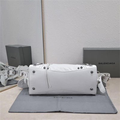 Women’s NEO Cagole City Small Handbag In Arena Lambskin White Color