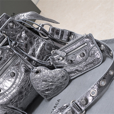 Women’s NEO Cagole City Small Handbag In Metallized Arena Lambskin Aged Silver Color