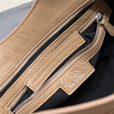 Women’s NEO Cagole City Small Handbag In Arena Lambskin Beige Color