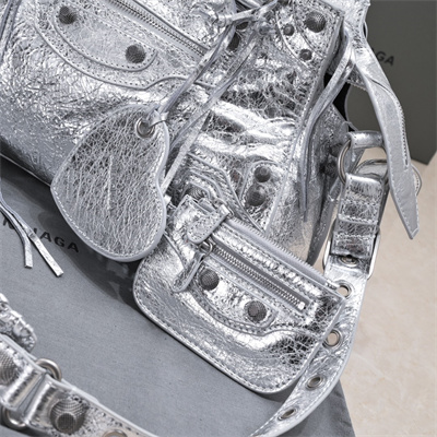 Women’s NEO Cagole City Small Handbag In Metallized Arena Lambskin Silver Color