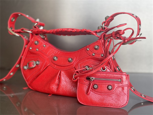 Women’s Le Cagole XS Shoulder Bag In Arena Lambskin Red Color