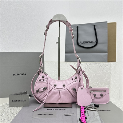 Women’s Le Cagole XS Shoulder Bag In Arena Lambskin Sakura Color