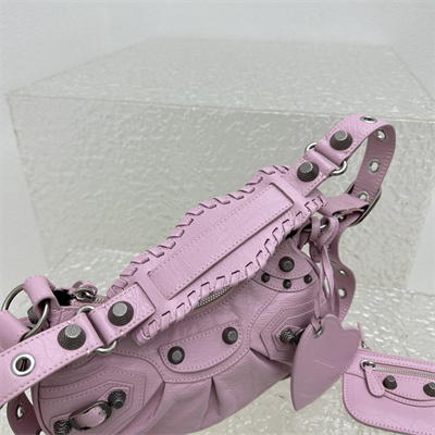 Women’s Le Cagole XS Shoulder Bag In Arena Lambskin Sakura Color