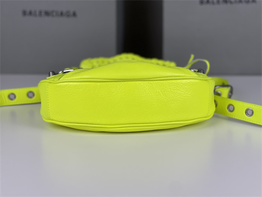 Women’s Le Cagole XS Shoulder Bag In Arena Lambskin Fluorescent Green Color