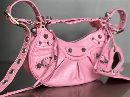Women’s Le Cagole XS Shoulder Bag In Arena Lambskin Pink Color