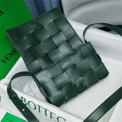 BV Cassette Cross Body Bag In Lambskin Raintree Color