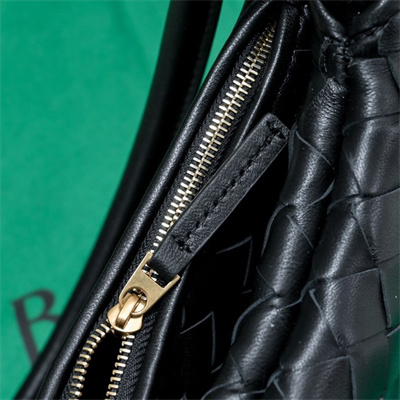 BV Small Gemelli Shoulder Bag In Lambskin Leather Black Color