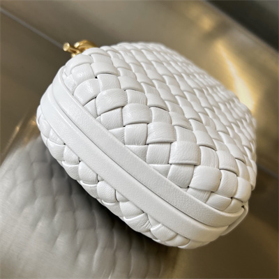 BV Knot Clutch In Lambskin Leather White Color