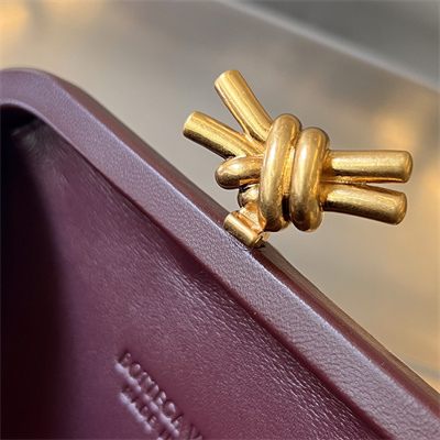 BV Knot Clutch In Lambskin Leather Barolo Color