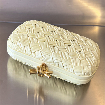 BV Knot Clutch In Calfskin Leather Wrinkled Ice Cream Color