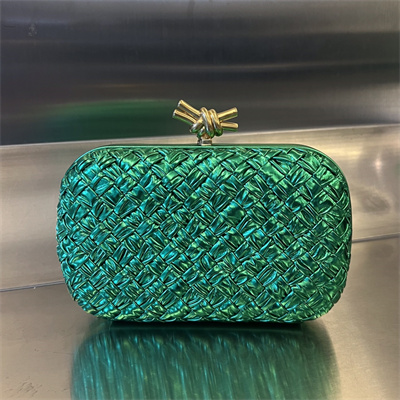 BV Knot Clutch In Calfskin Leather Wrinkled Green Color