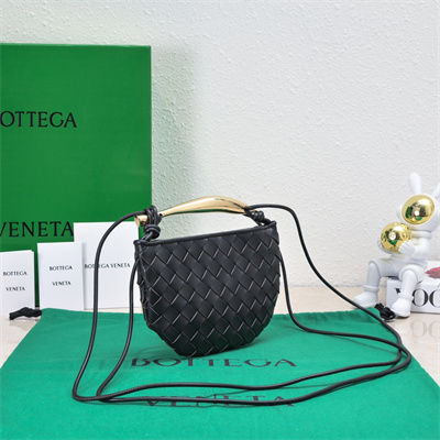 BV Mini Sardine Cross Body Bag In Lambskin Fondant Color