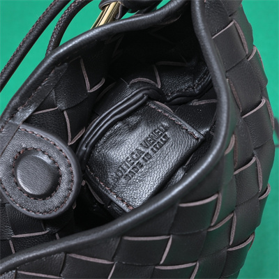 BV Mini Sardine Cross Body Bag In Lambskin Fondant Color