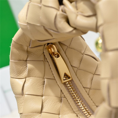 BV Candy Jodie In Lambskin Leather Porriage Color