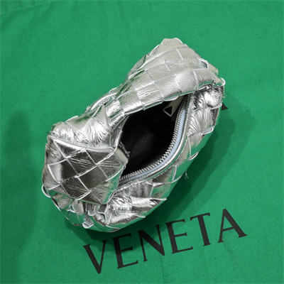 BV Candy Jodie In Lambskin Leather Silver Color