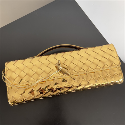 BV Long Clutch Andiamo With Handle In Lambskin Leather Gold Color