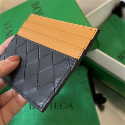 BV Card holder In Calfskin Leather Space/Gold