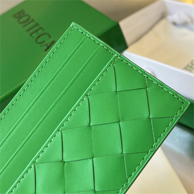 BV Card holder In Calfskin Leather Parakeet