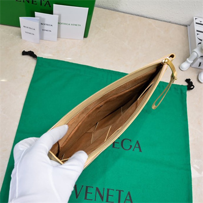 BV Zippy Pouch In Lambskin Leather Porriage Color 6689