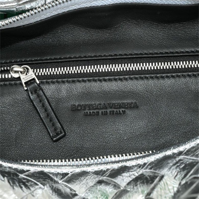 BV Teen Jodie In Lambskin Leather Silver Color