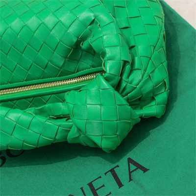 BV Teen Jodie In Lambskin Leather Parakeet Color