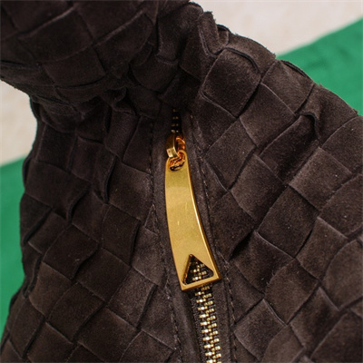 BV Teen Jodie In Suede Fondant Color