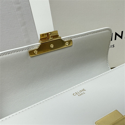 Ce**e chain shoulder bag cuir triomphe in shiny calfskin white